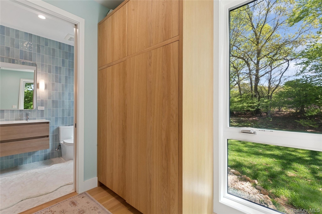 6710 Soundview Avenue - Photo 21