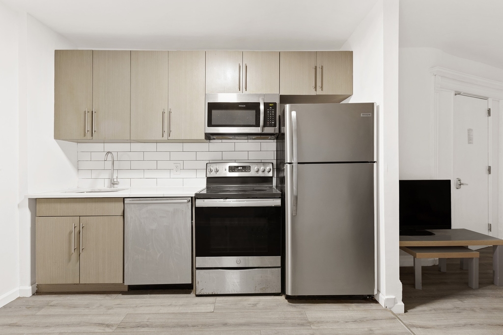 207 W 136th Street - Photo 1