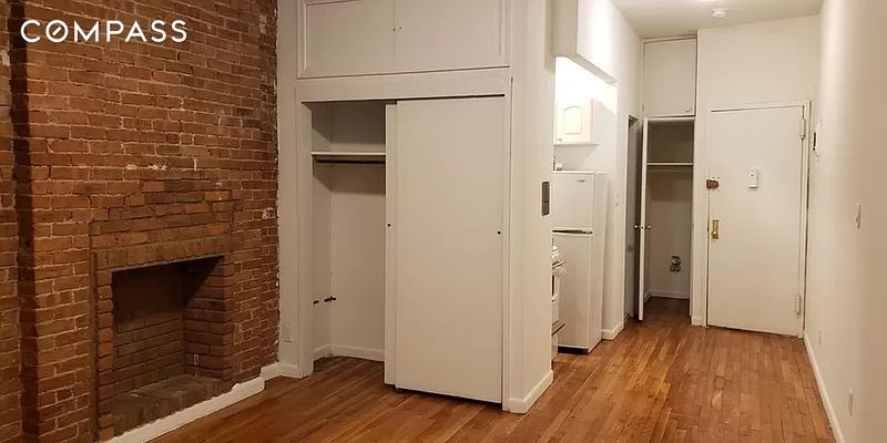 1734 2nd Avenue - Photo 2