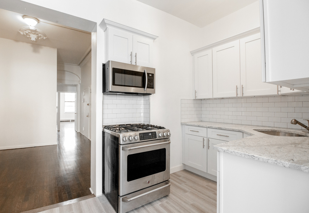 311 6th Avenue - Photo 0