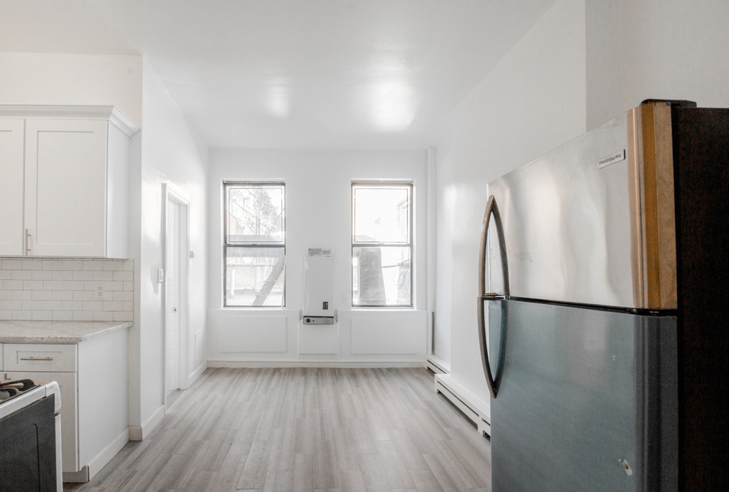 311 6th Avenue - Photo 1