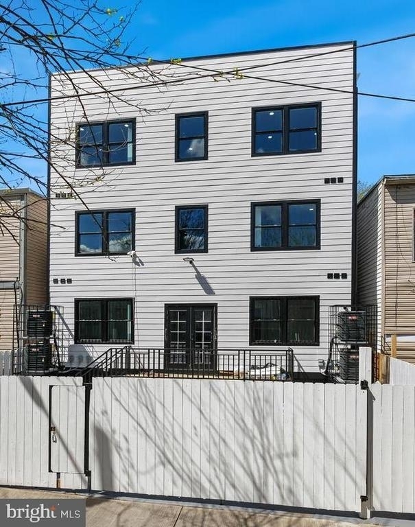 1622 17th Street Se - Photo 7
