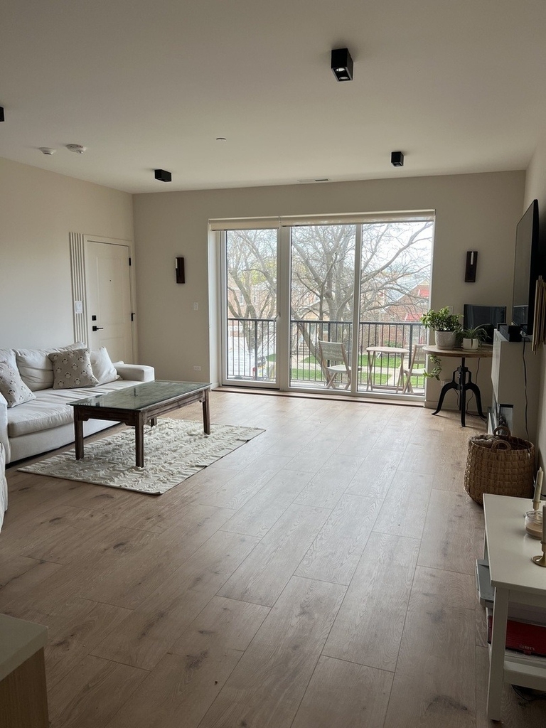 8029 W Belmont Avenue - Photo 3