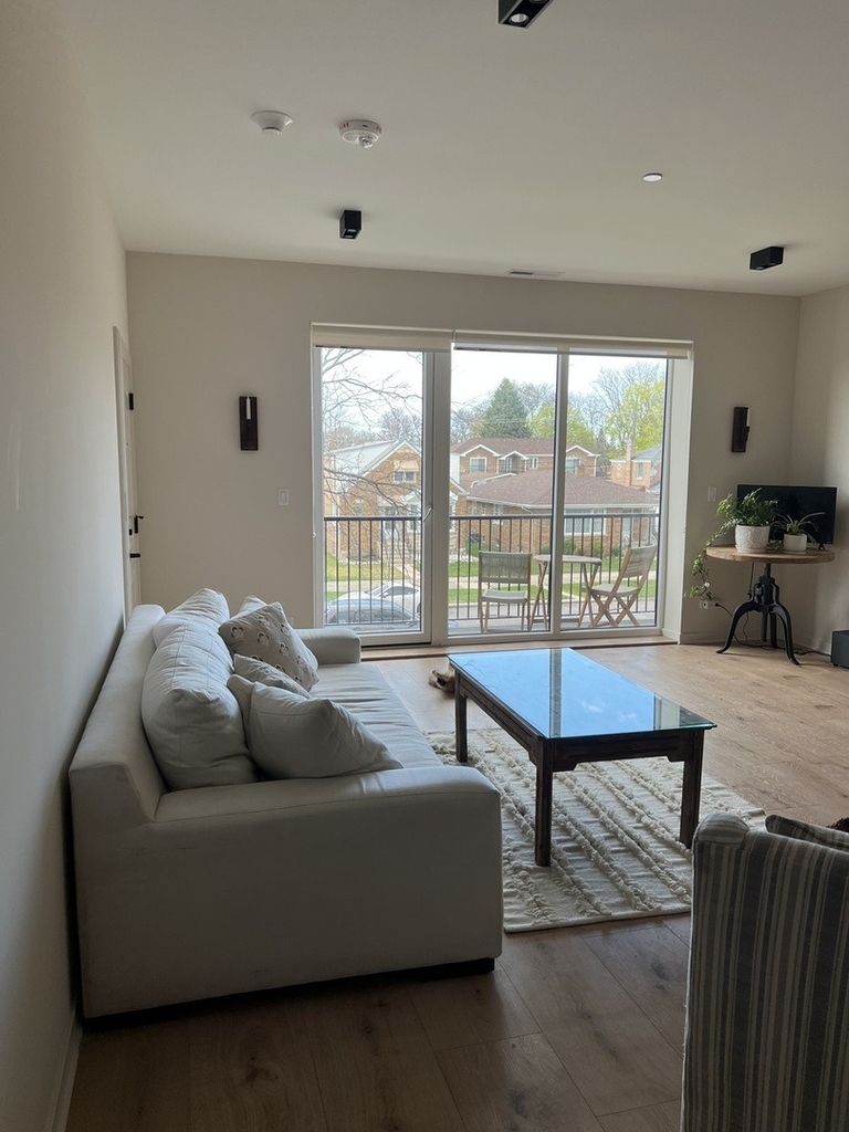 8029 W Belmont Avenue - Photo 5