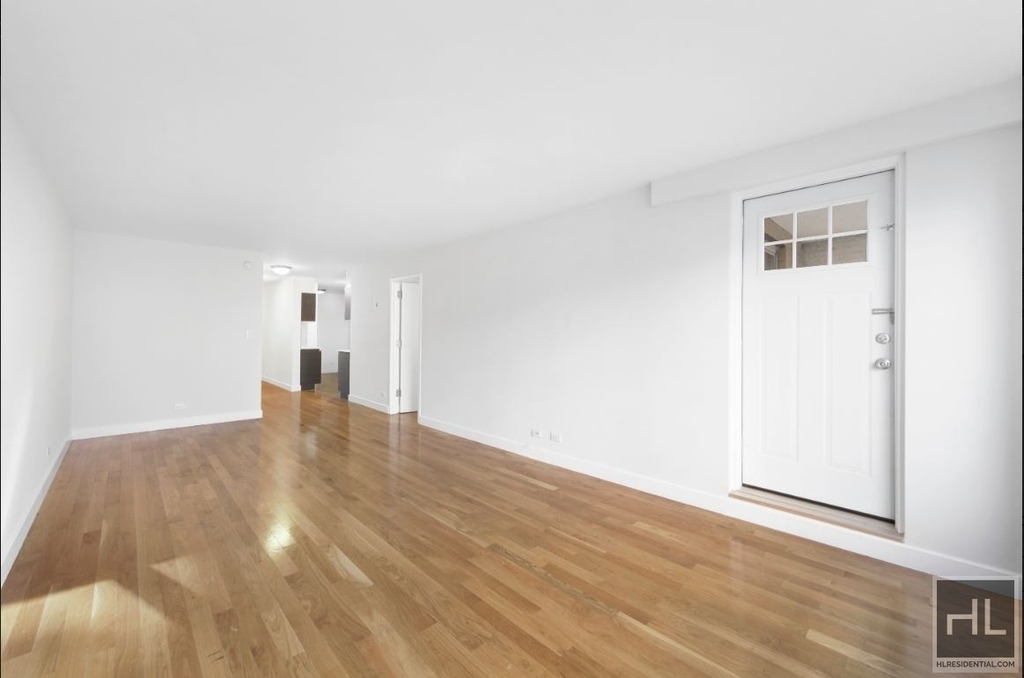 West 89th Street - Photo 3