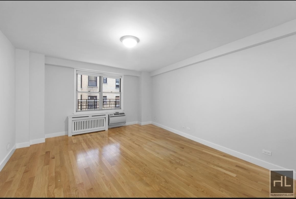 West 89th Street - Photo 9