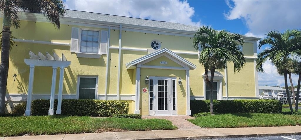 5215 Coquina Key Drive Se - Photo 1