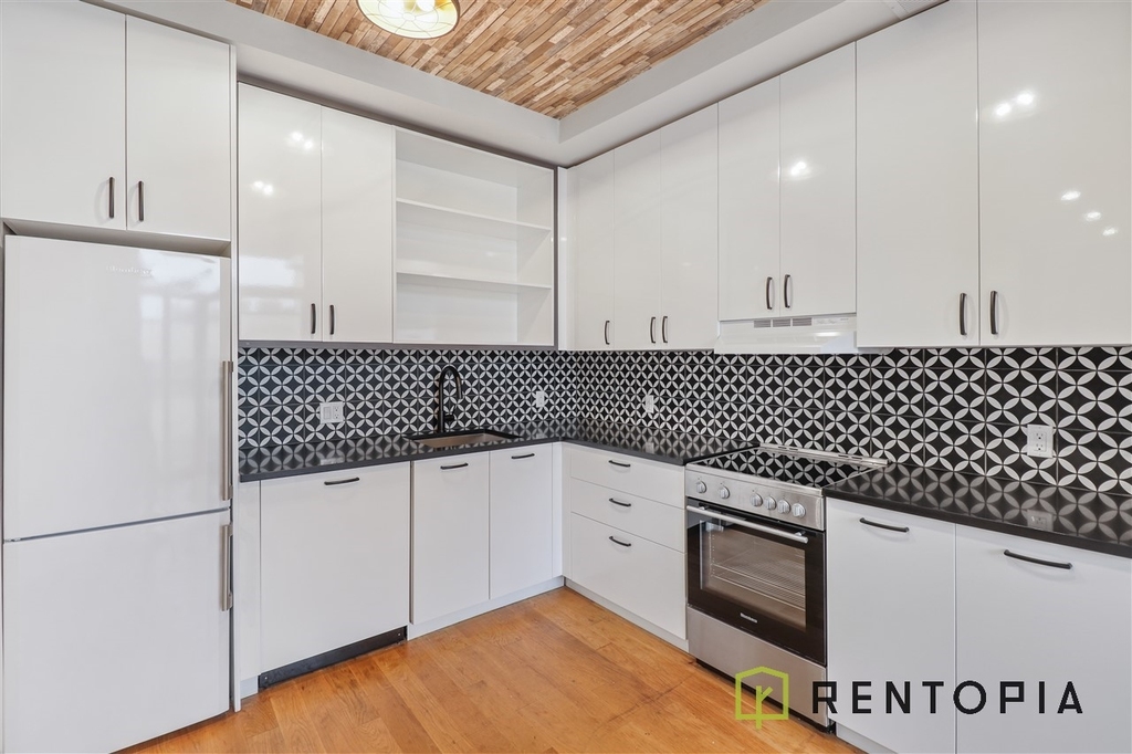 889 Bushwick Avenue - Photo 5