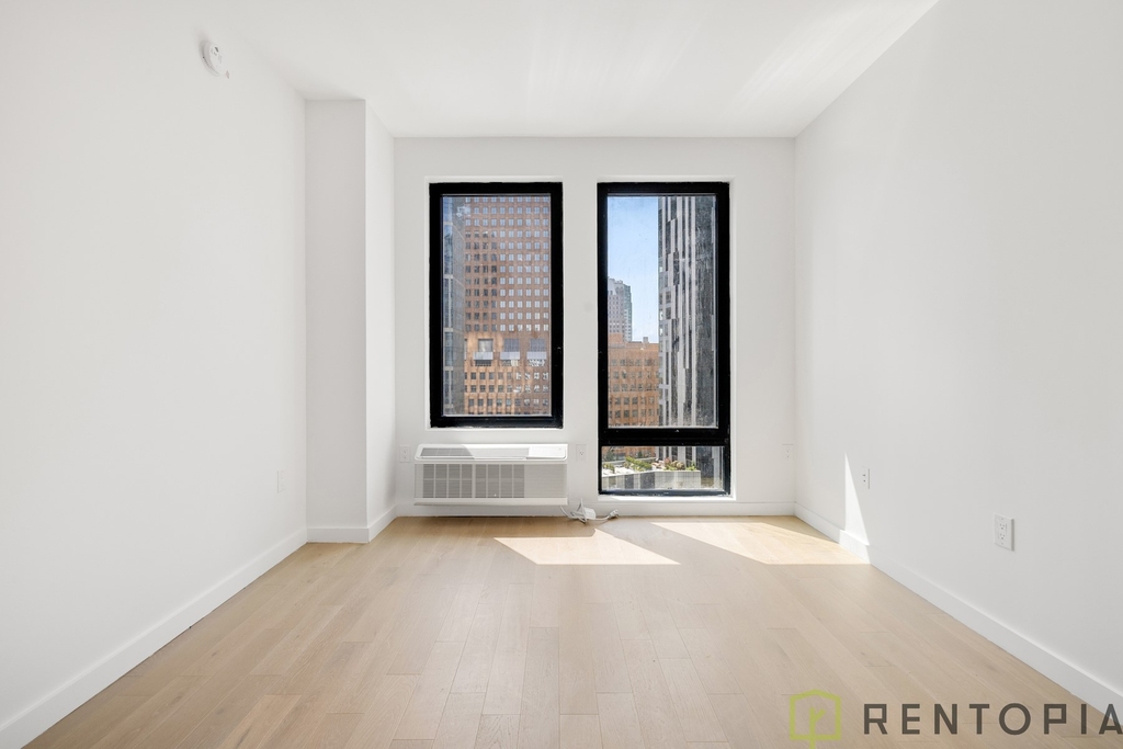 99 Fleet Place - Photo 10