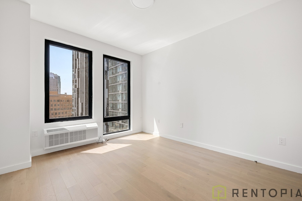 99 Fleet Place - Photo 9