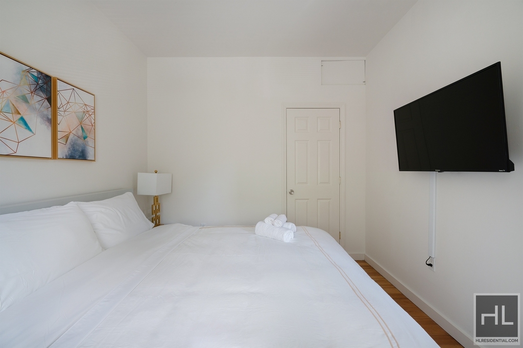 Columbus Avenue - Photo 12