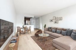 W 48th St - Photo 2