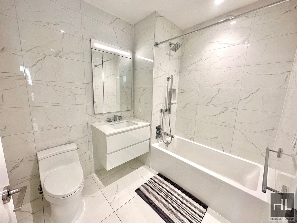 East 44th Street - Photo 2