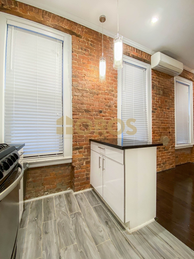 46 Grand Street - Photo 9