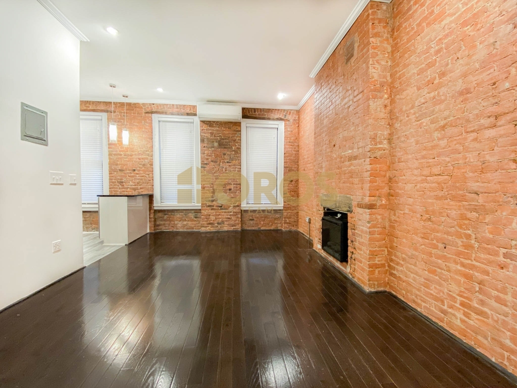 46 Grand Street - Photo 1