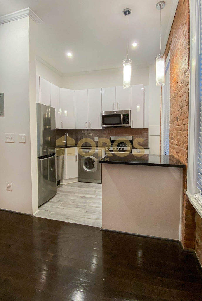 46 Grand Street - Photo 3