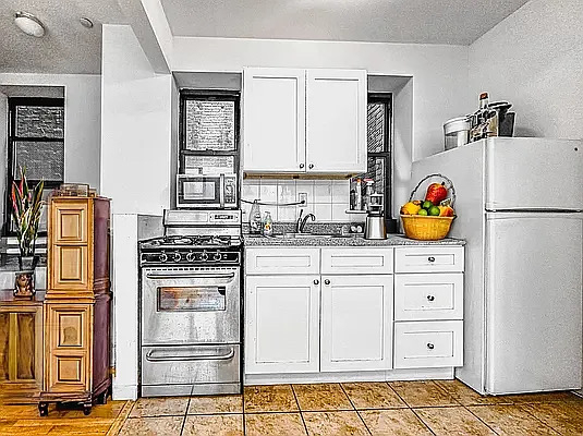 185 East Houston Street - Photo 1