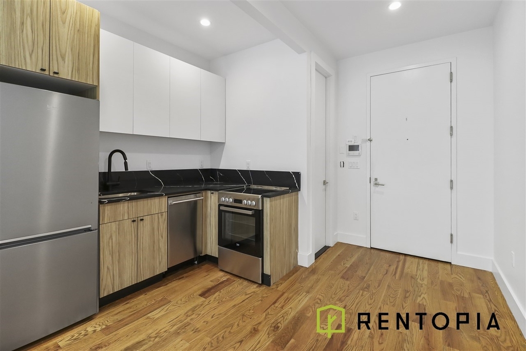 59 Montrose Avenue - Photo 3