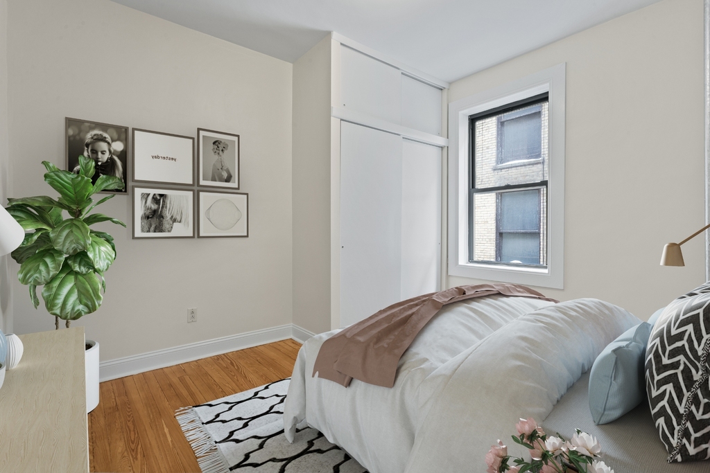 West 11th Street - Photo 3