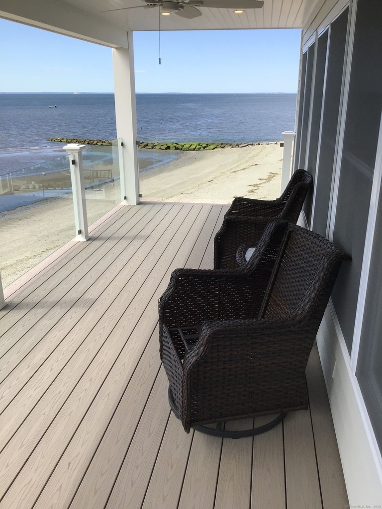 1019 Fairfield Beach Road - Photo 15