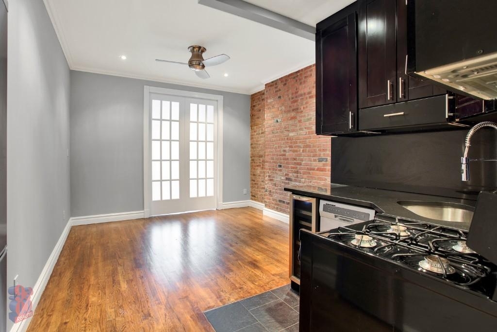 250 Mott Street - Photo 4