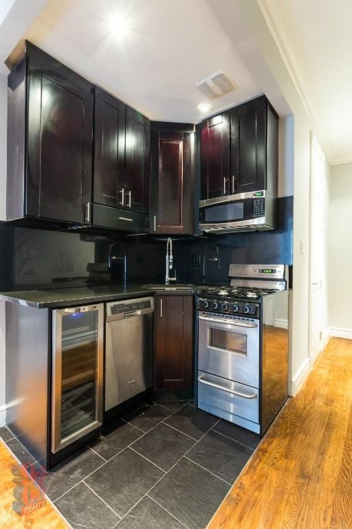 250 Mott Street - Photo 0