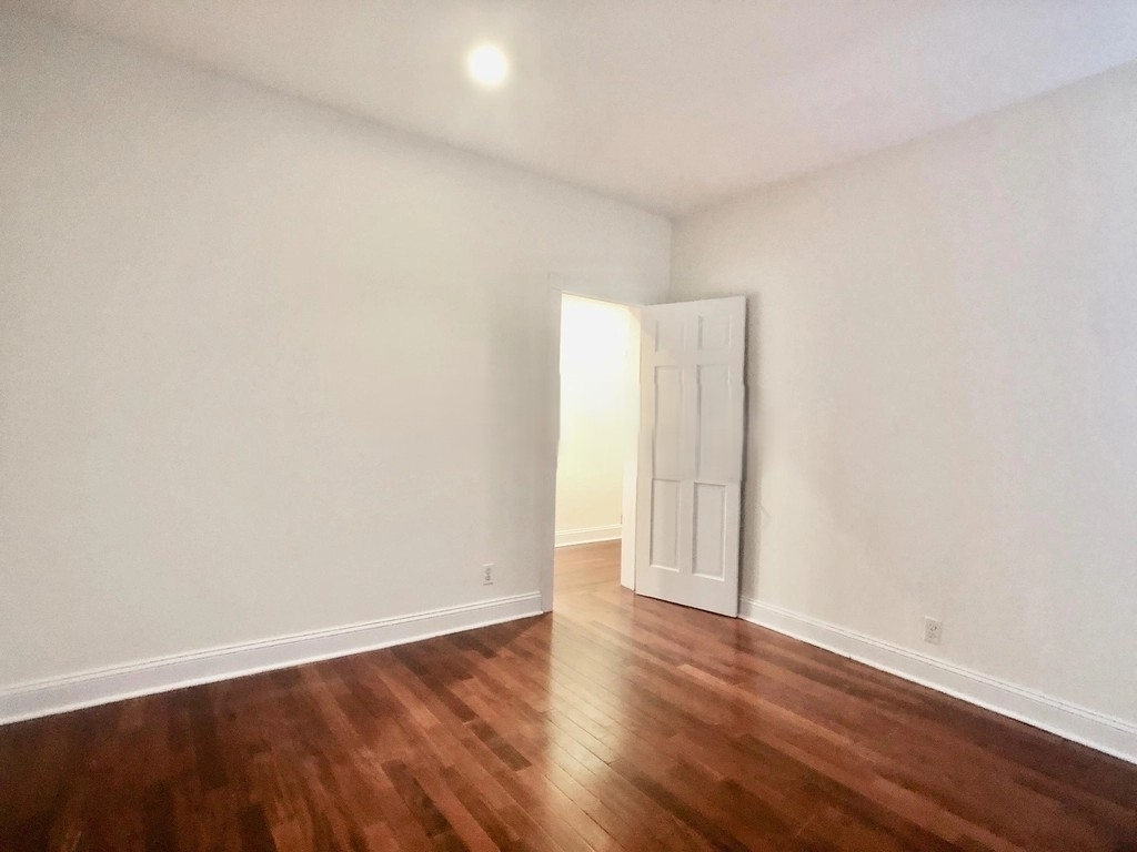 172nd Street,  Ft Washington Avenue - Photo 5