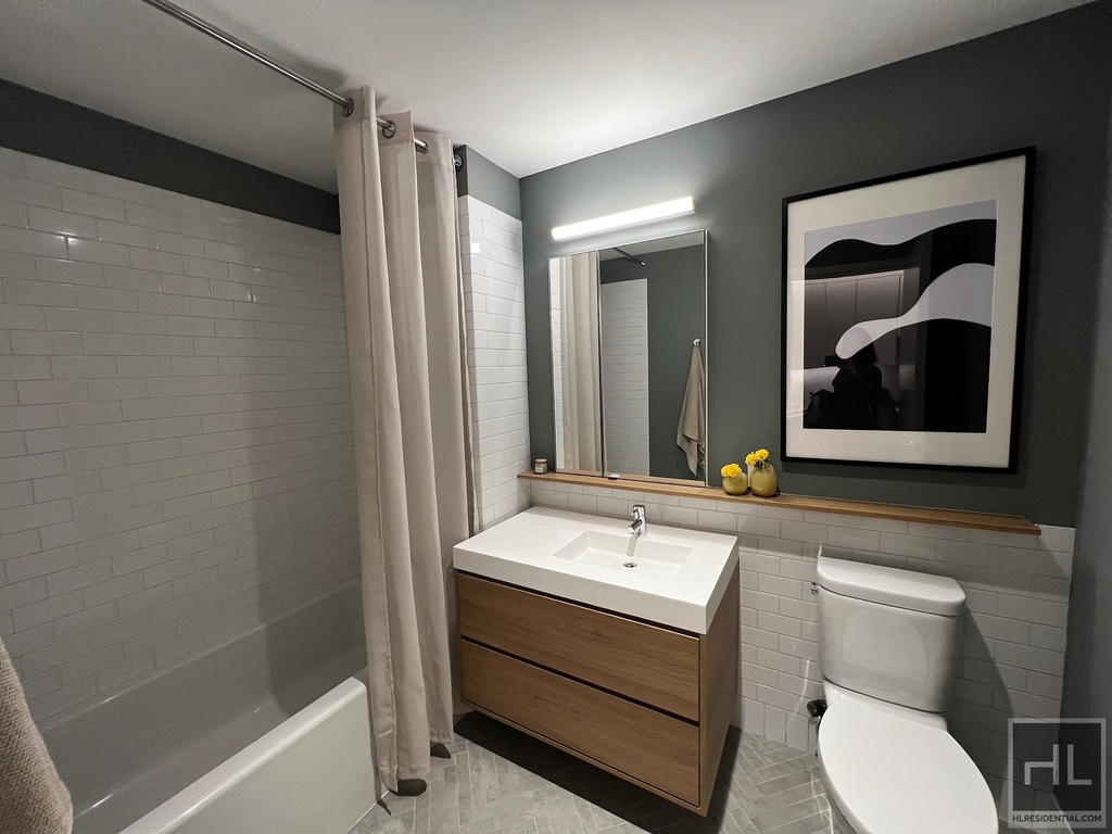 West 28th Street - Photo 3