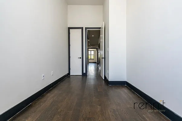 1042 Flushing Avenue - Photo 7