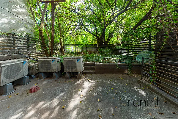 1042 Flushing Avenue - Photo 11