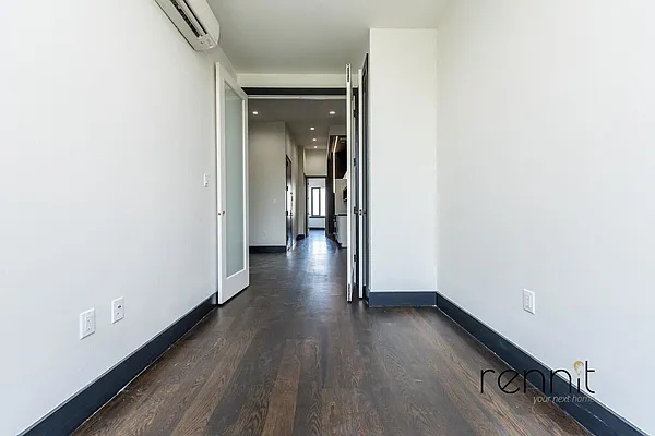 1042 Flushing Avenue - Photo 10