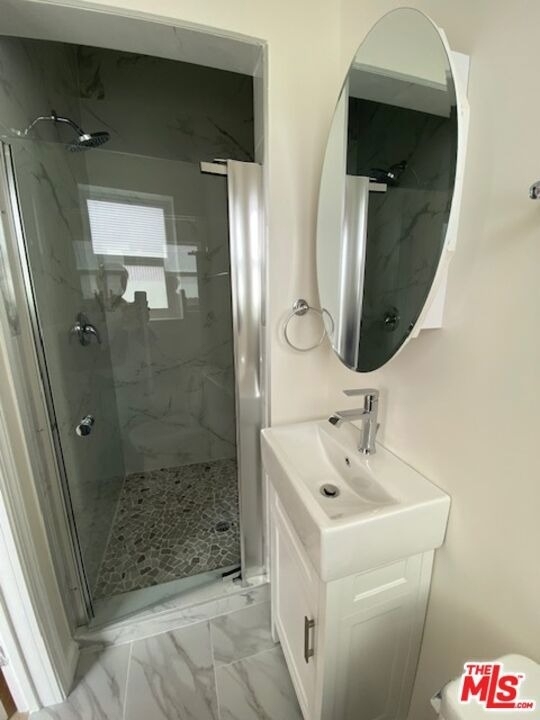 814 S Hobart Boulevard - Photo 13