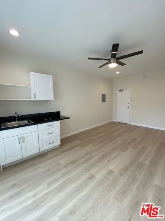 814 S Hobart Boulevard - Photo 8