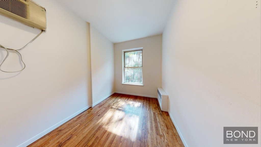 East 85th Street - Photo 4