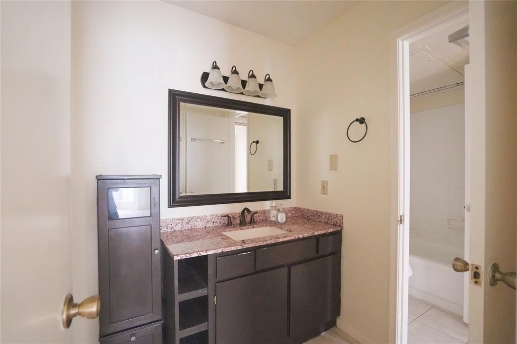 2121 Hepburn Street - Photo 13