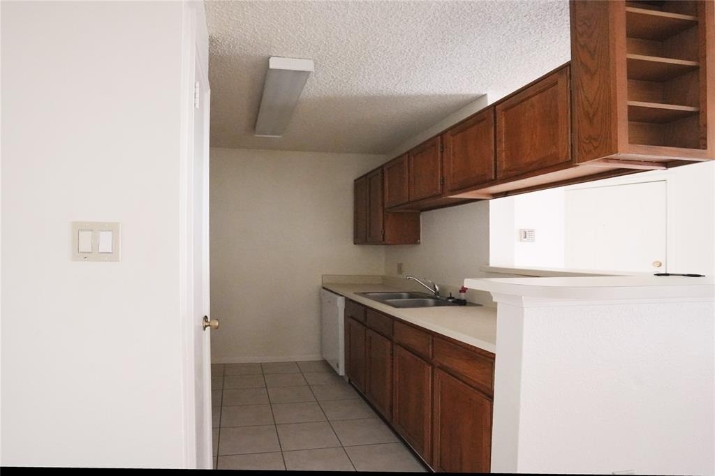 2121 Hepburn Street - Photo 9