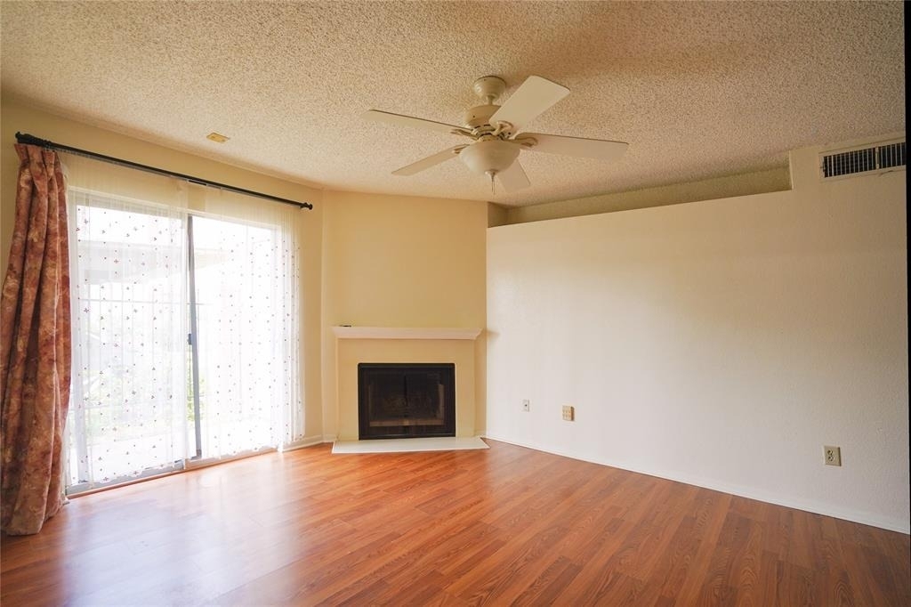 2121 Hepburn Street - Photo 7
