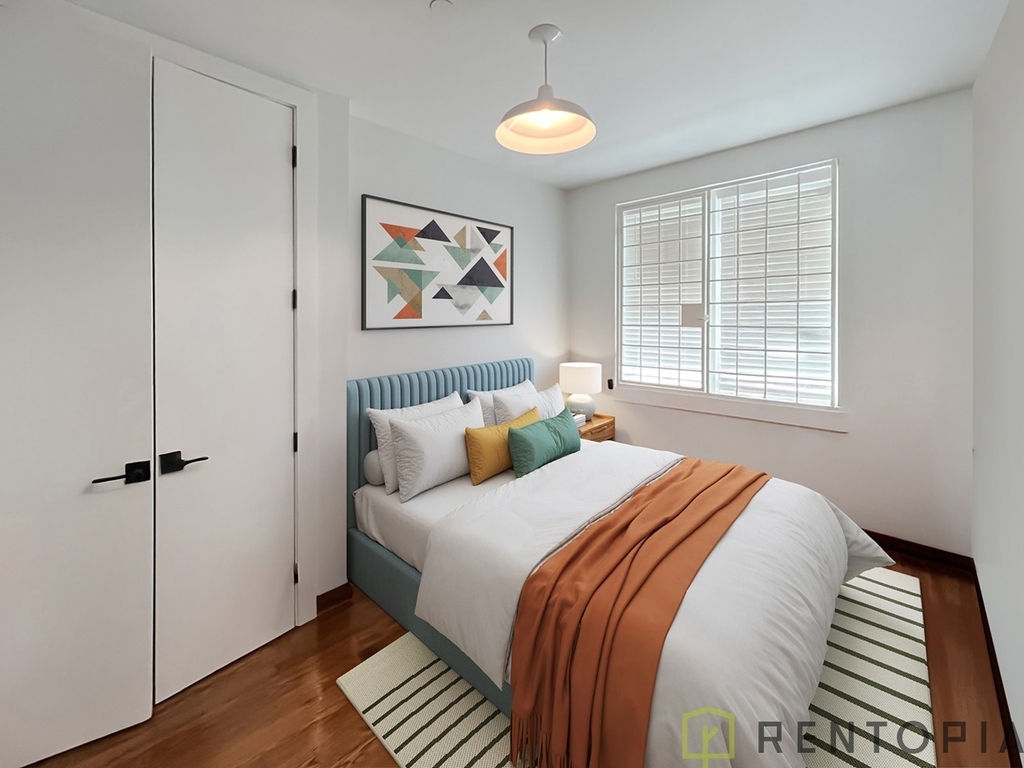 555 Grand Street - Photo 2