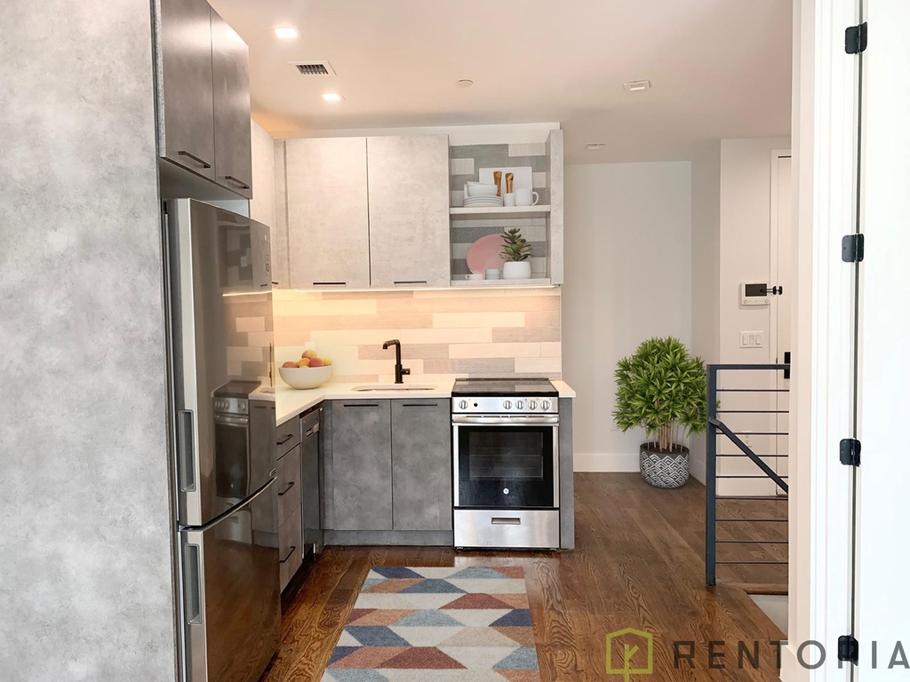 555 Grand Street - Photo 0
