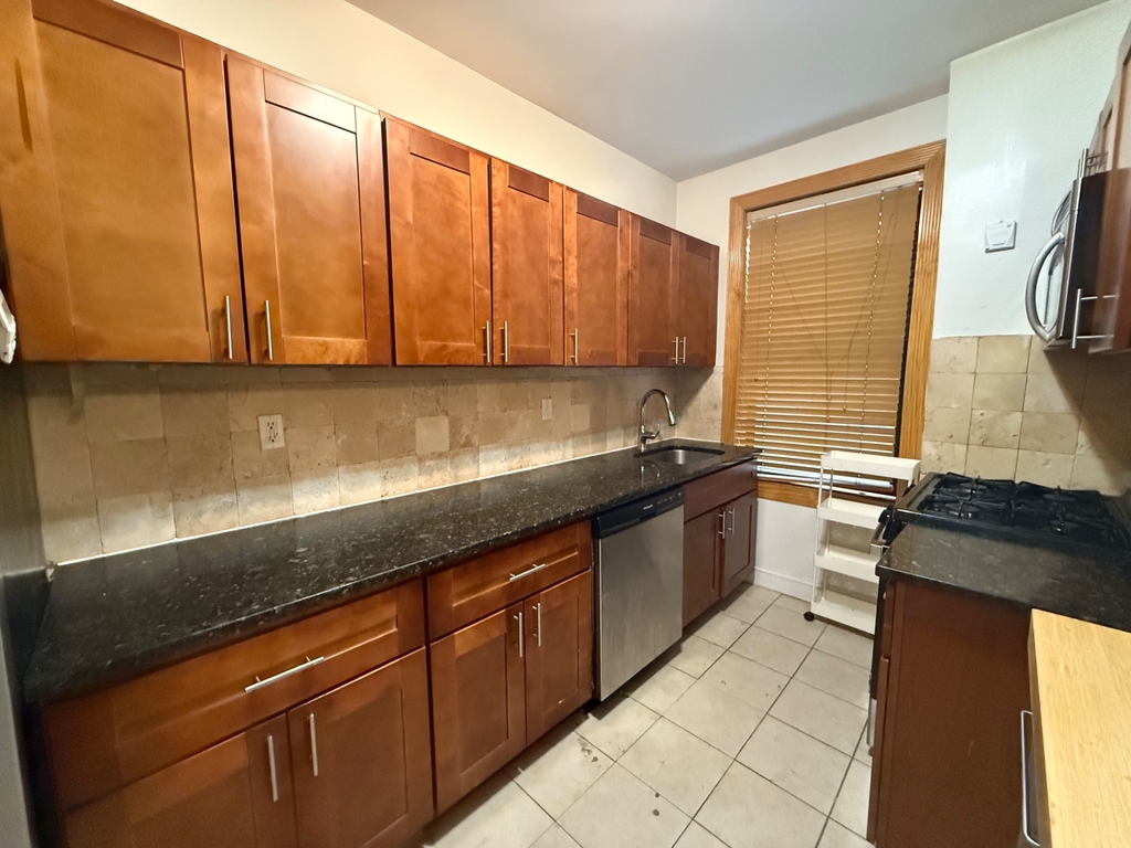 280 Ft Washington Avenue - Photo 6