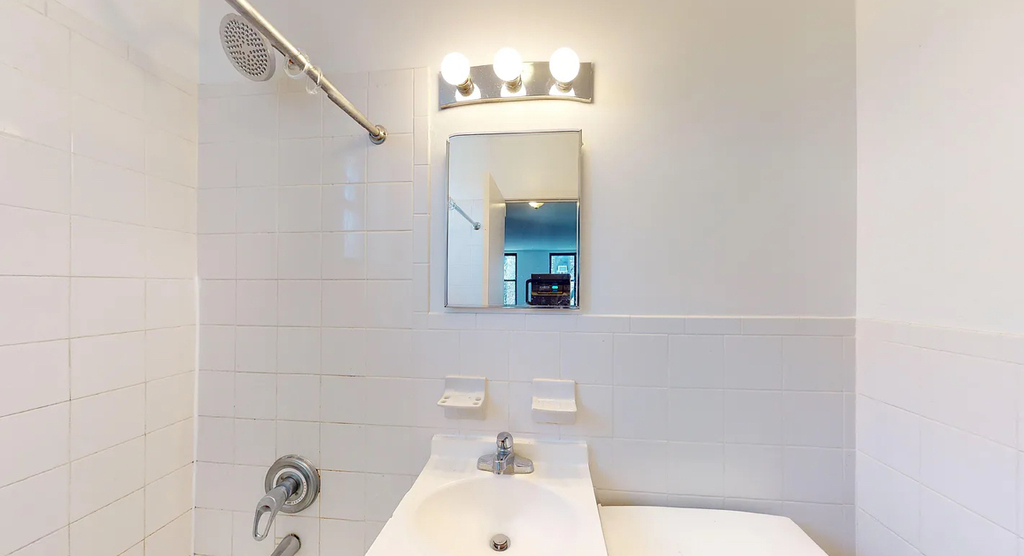 West 22 nd Street - Photo 3