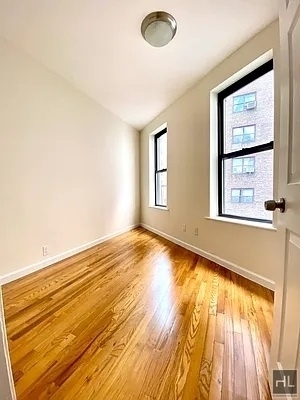East 80th Street - Photo 4
