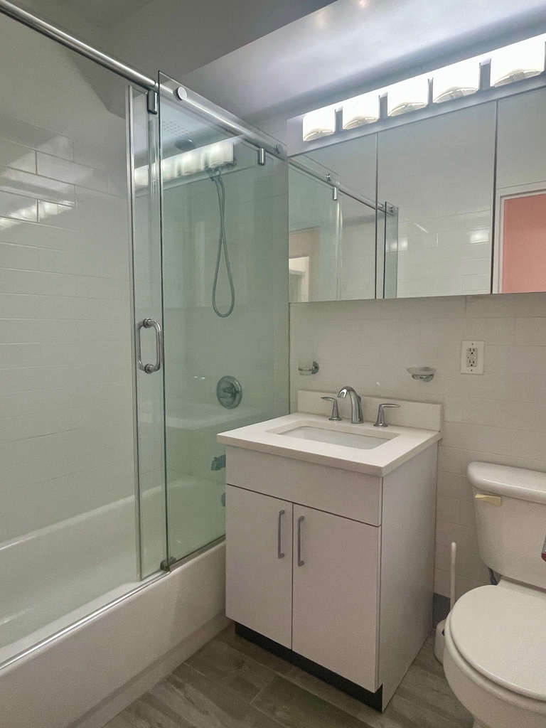 157 East 57th Street - Photo 8