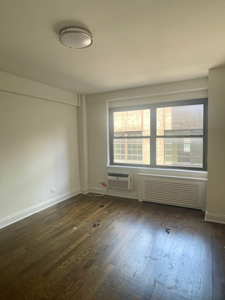 157 East 57th Street - Photo 3
