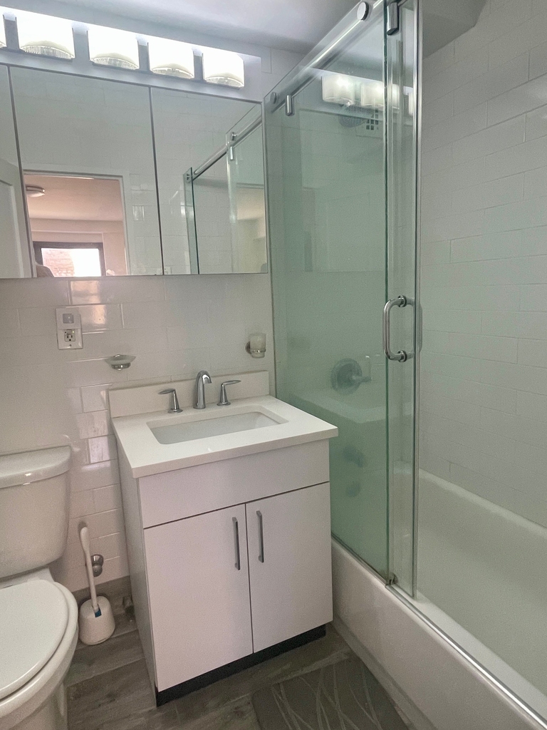 157 East 57th Street - Photo 7