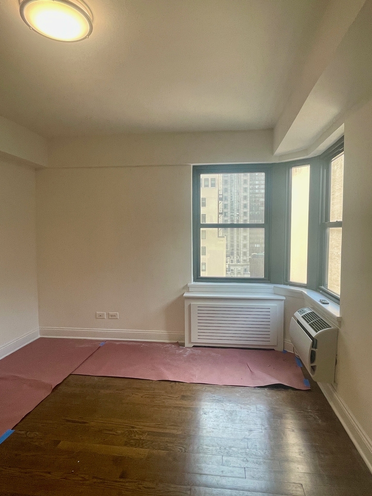 157 East 57th Street - Photo 2