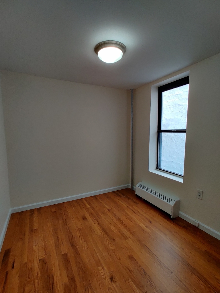 York Ave/80 - Photo 2