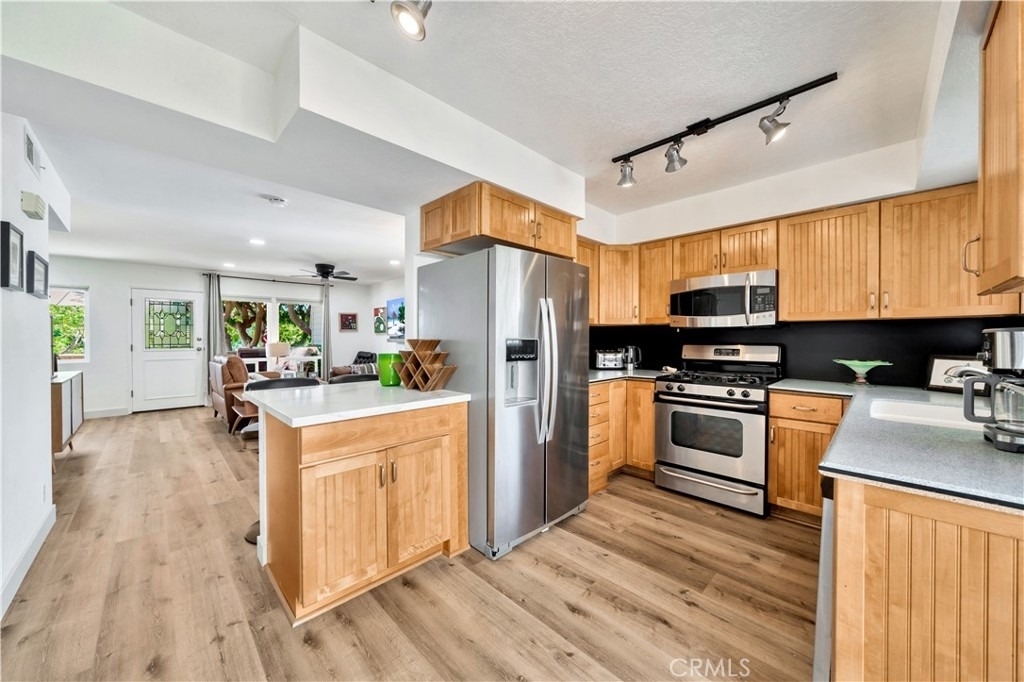 24709 Santa Clara Avenue - Photo 7
