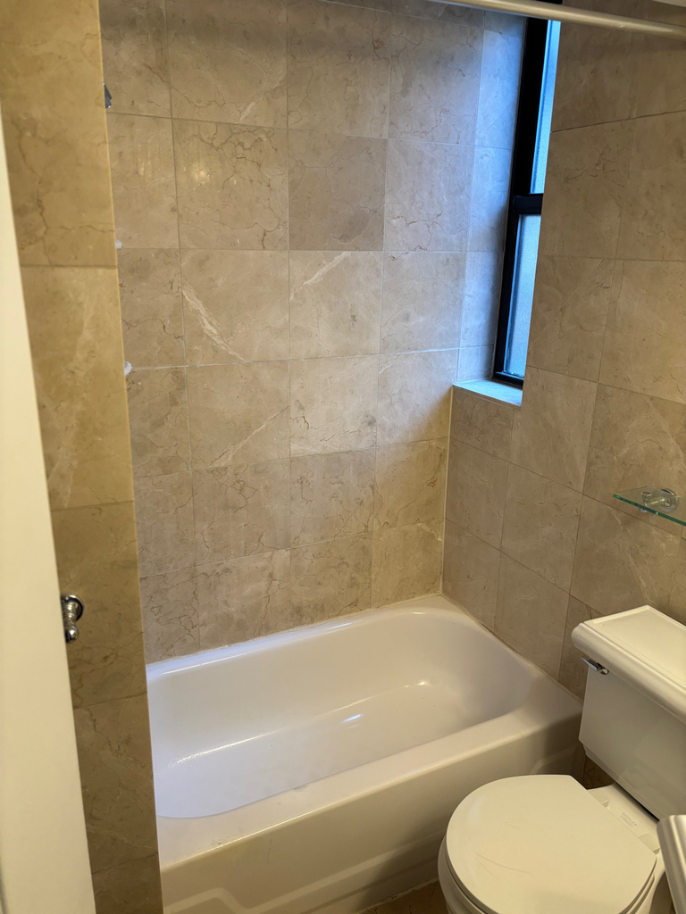 232 Elizabeth Street - Photo 4