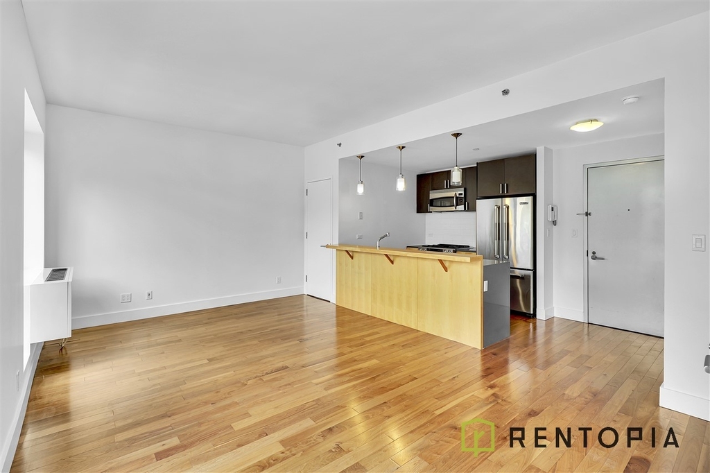 63 Roebling Street - Photo 2